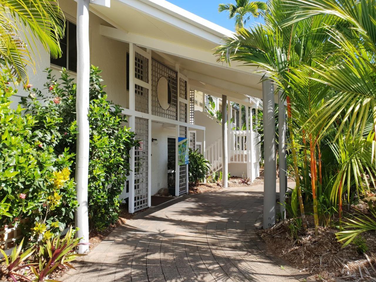 Rainforest Castaways Resort And Spa Mission Beach Exterior photo